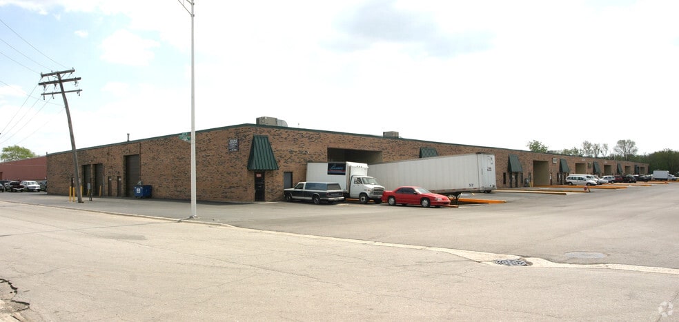 12330-12358 S Latrobe Ave, Alsip, IL à louer - Photo de l’immeuble – Image 2 sur 10