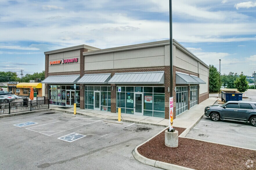 724 Merchant Dr, Knoxville, TN à louer - Photo de l’immeuble – Image 2 sur 5