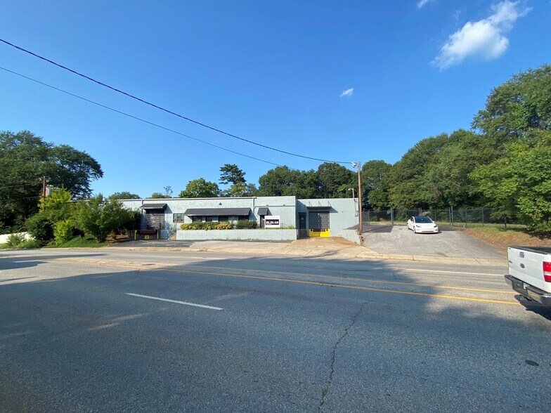 609 S Washington Ave, Greenville, SC à louer - Photo de l’immeuble – Image 3 sur 11