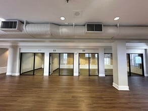 119 Heiman St, San Antonio, TX à louer Photo intérieure– Image 1 sur 17