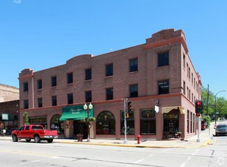 Plus de détails pour 502 2nd St, Hudson, WI - Local commercial à vendre