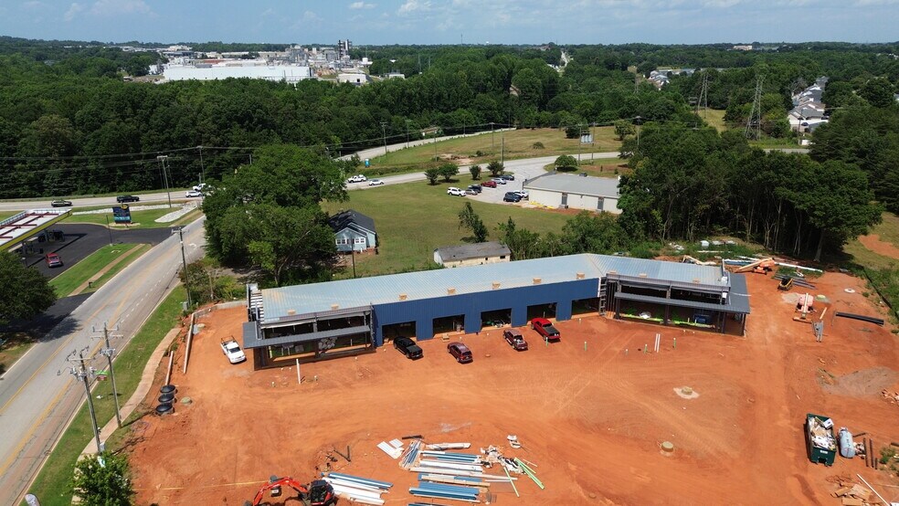 5 Moorlyn Ln, Greer, SC à louer - Photo de l’immeuble – Image 3 sur 18