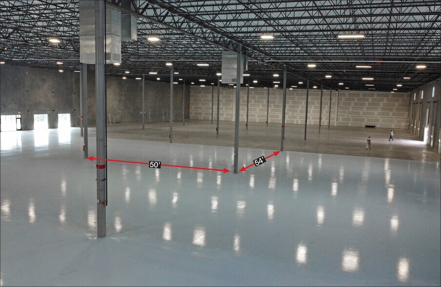 315 Tanner Price Way, Greenville, SC à louer - Photo de l’immeuble – Image 3 sur 6