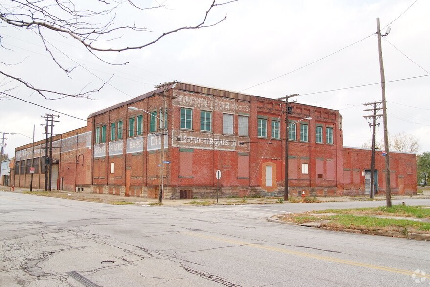 6411 Central Ave, Cleveland, OH à louer - Photo de l’immeuble – Image 1 sur 6