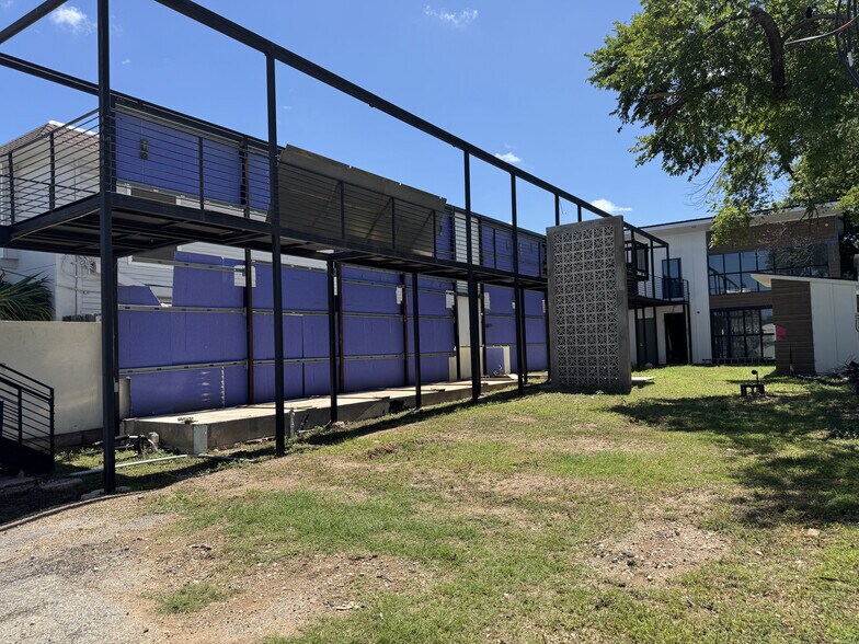 4707 Harmon Ave, Austin, TX à vendre - Photo de l’immeuble – Image 2 sur 21