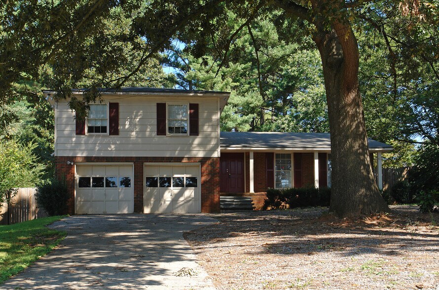 204 Hawkins Store Rd, Kennesaw, GA à vendre - Photo de l’immeuble – Image 2 sur 6