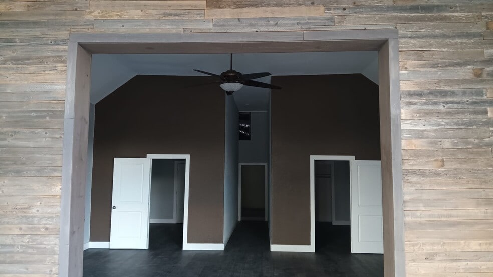 17621 Stacey Ln, Lago Vista, TX à louer - Photo intérieure – Image 3 sur 11