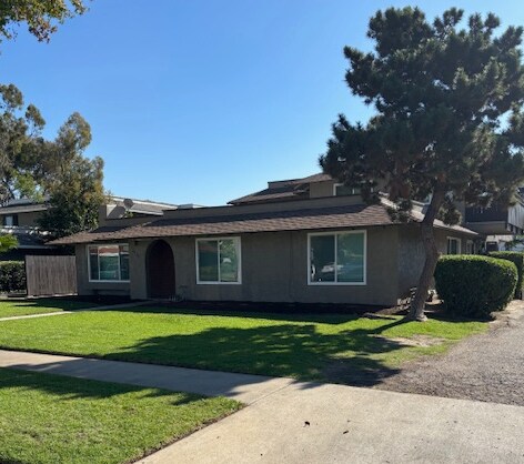 2318 Franzen Ave, Santa Ana, CA à vendre - Photo de l’immeuble – Image 1 sur 10