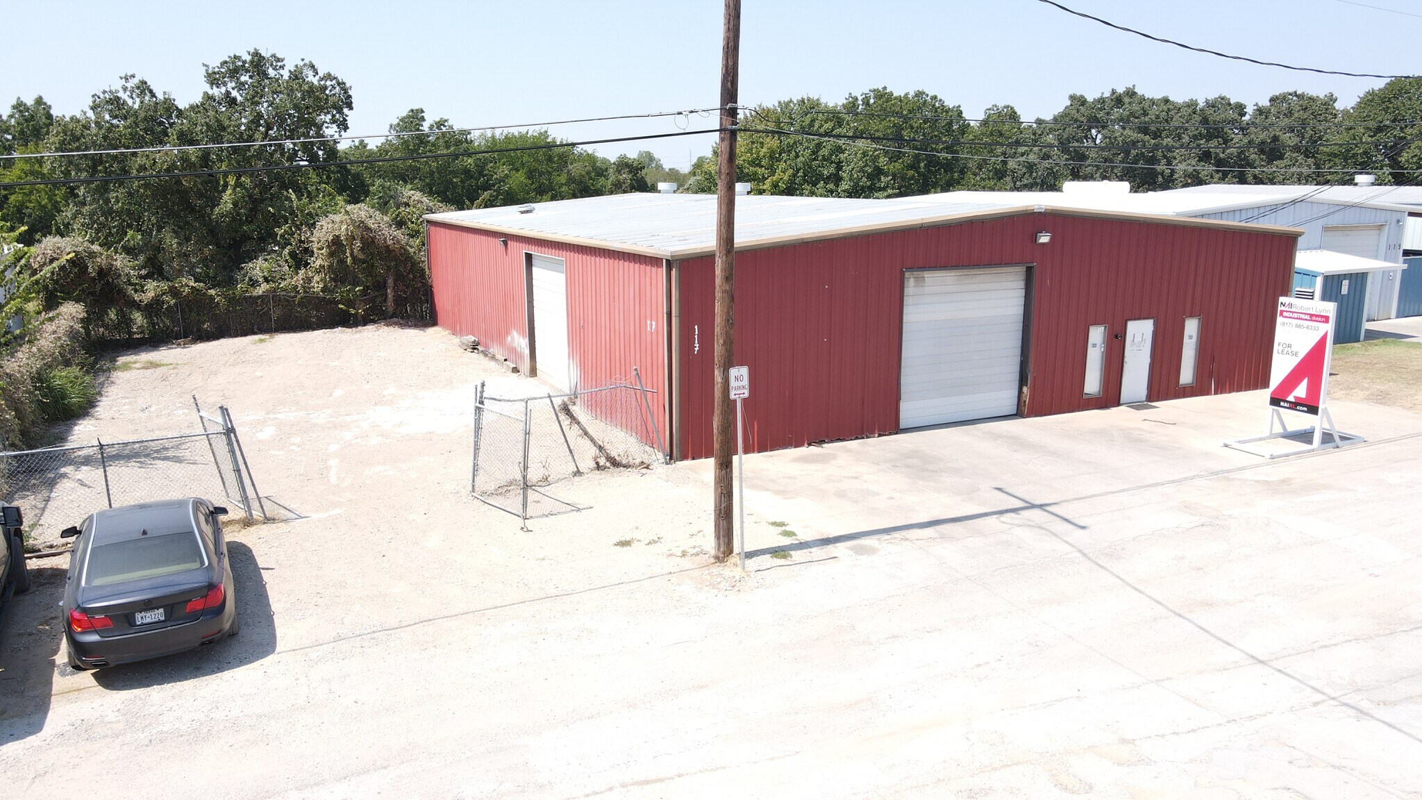 117 Industrial Dr, Kennedale, TX à vendre Photo de l’immeuble– Image 1 sur 8