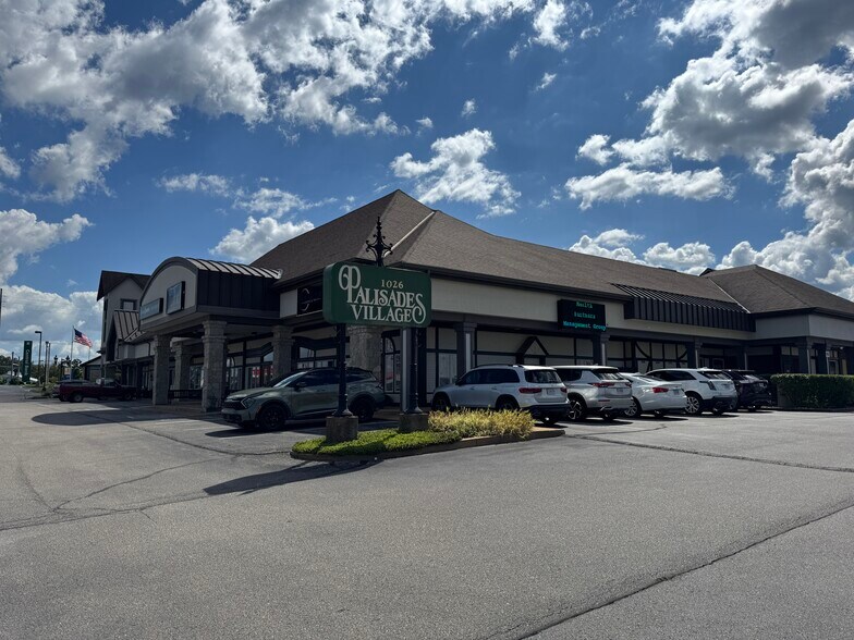 1026 Palisades Blvd, Osage Beach, MO à louer - Photo de l’immeuble – Image 1 sur 14