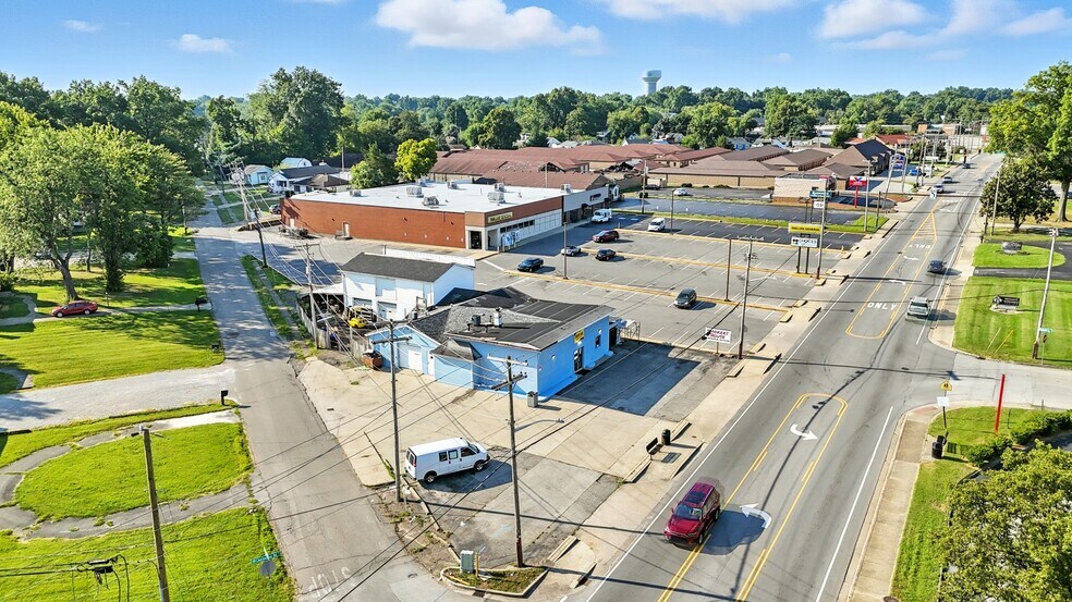 2668 Charlestown Rd, New Albany, IN à vendre - Photo de l’immeuble – Image 3 sur 30