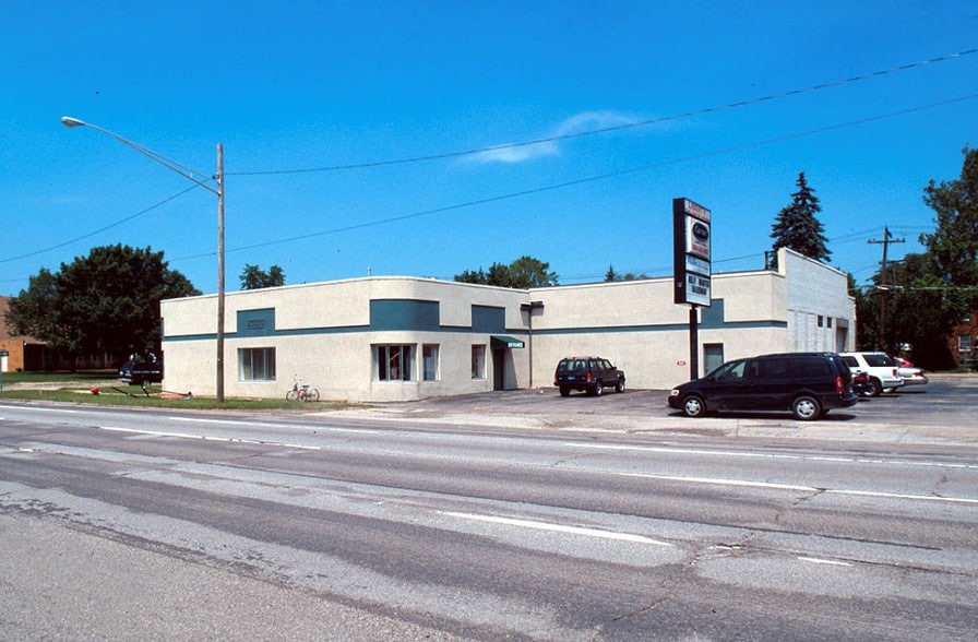 25550 Grand River Ave, Redford, MI à louer - Photo principale – Image 1 sur 5