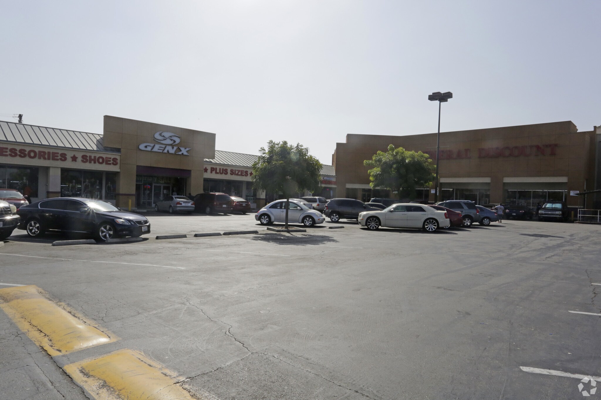 1600-1900 W Rosecrans Ave, Compton, CA à louer Photo principale– Image 1 sur 13