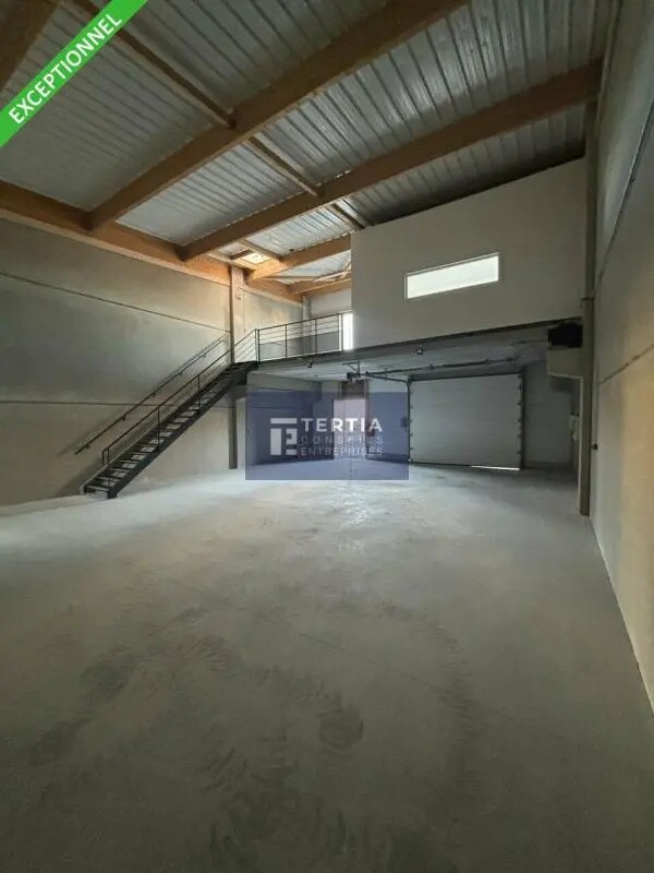 Plus de détails pour Local d'activités à louer