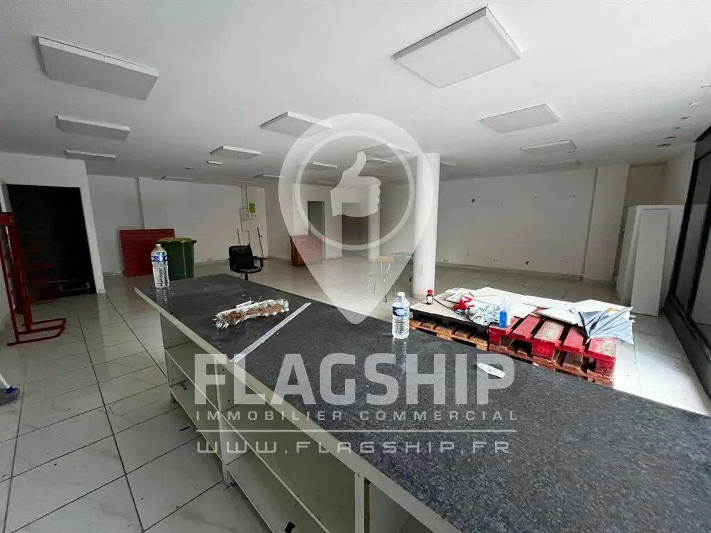 Local commercial dans Bagnolet à vendre Photo intérieure– Image 1 sur 8