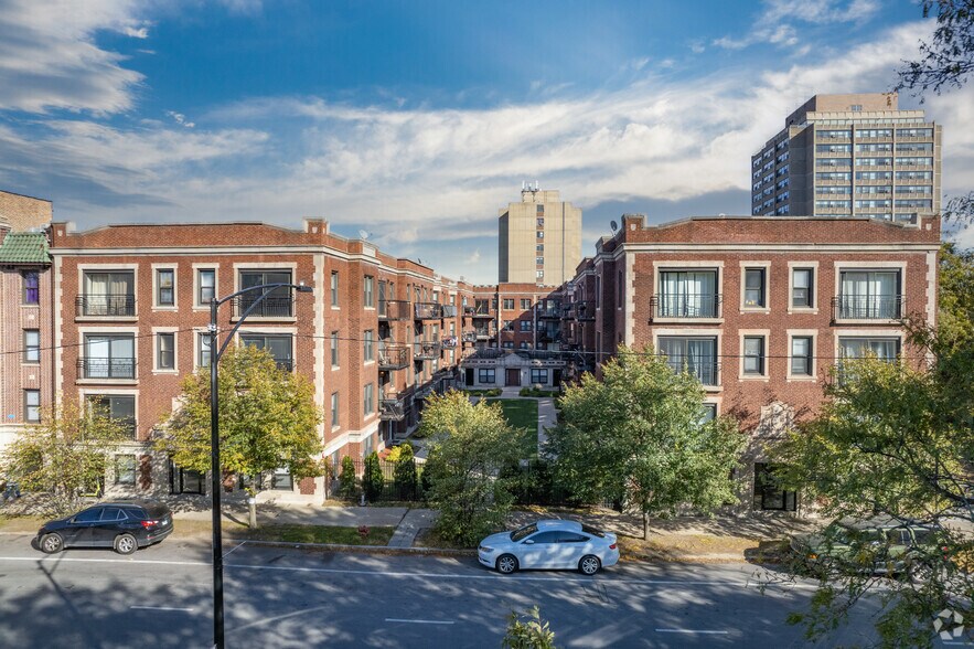 4627 S Drexel Blvd, Chicago, IL à vendre - Photo de l’immeuble – Image 2 sur 25