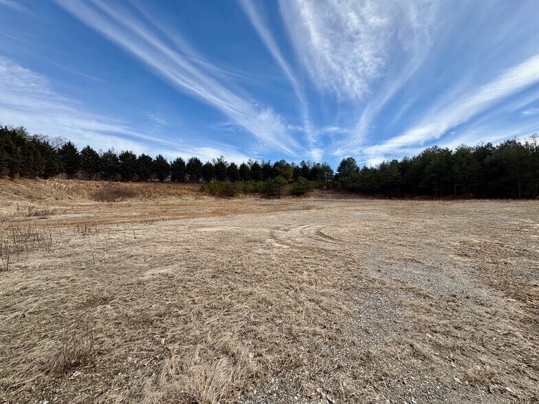 25 Frito Way way, Arden, NC à vendre - Photo de l’immeuble – Image 3 sur 11