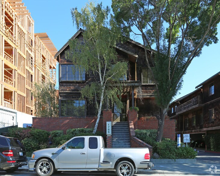 1766 Lacassie Ave, Walnut Creek, CA à vendre - Photo de l’immeuble – Image 2 sur 3