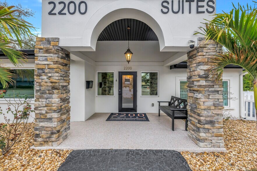 2200 49th St N, Saint Petersburg, FL à vendre - Photo de l’immeuble – Image 3 sur 25