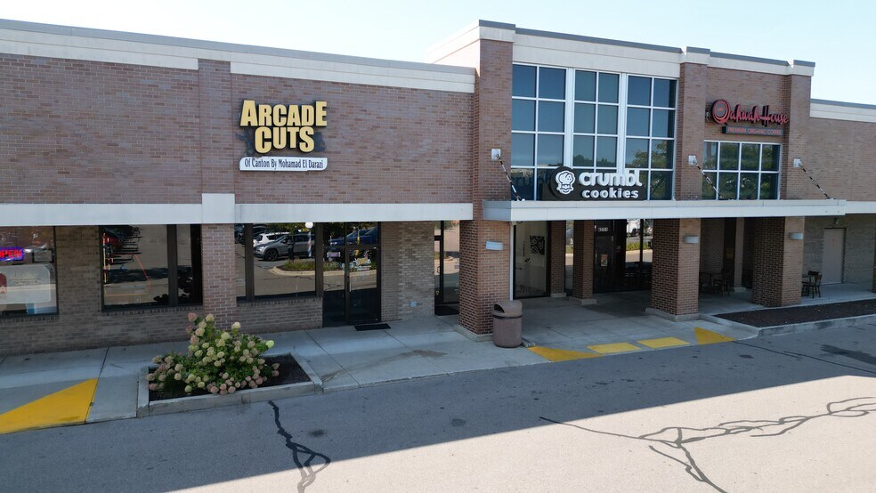 42001-42089 Ford Rd, Canton Township, MI à louer - Photo de l’immeuble – Image 2 sur 25