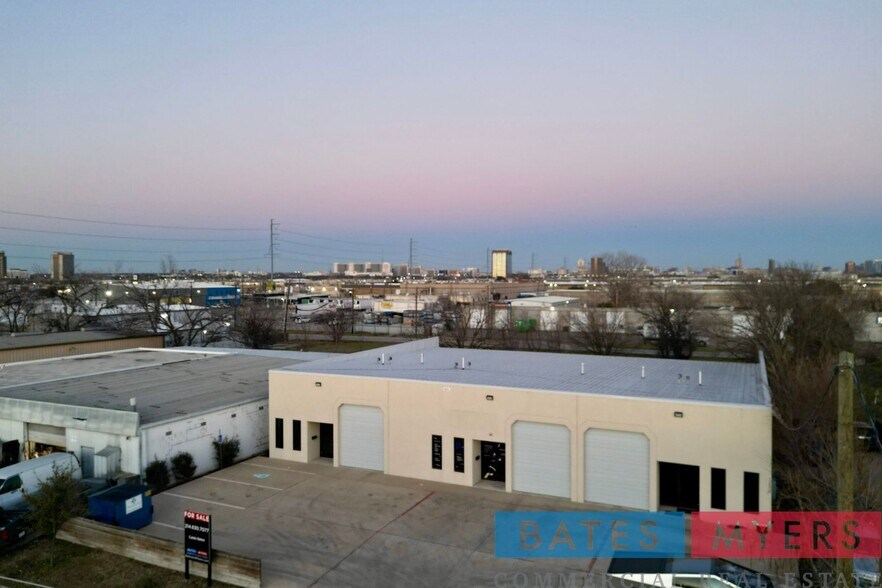 4814 Alexander Ln, Dallas, TX à louer - Photo principale – Image 1 sur 12