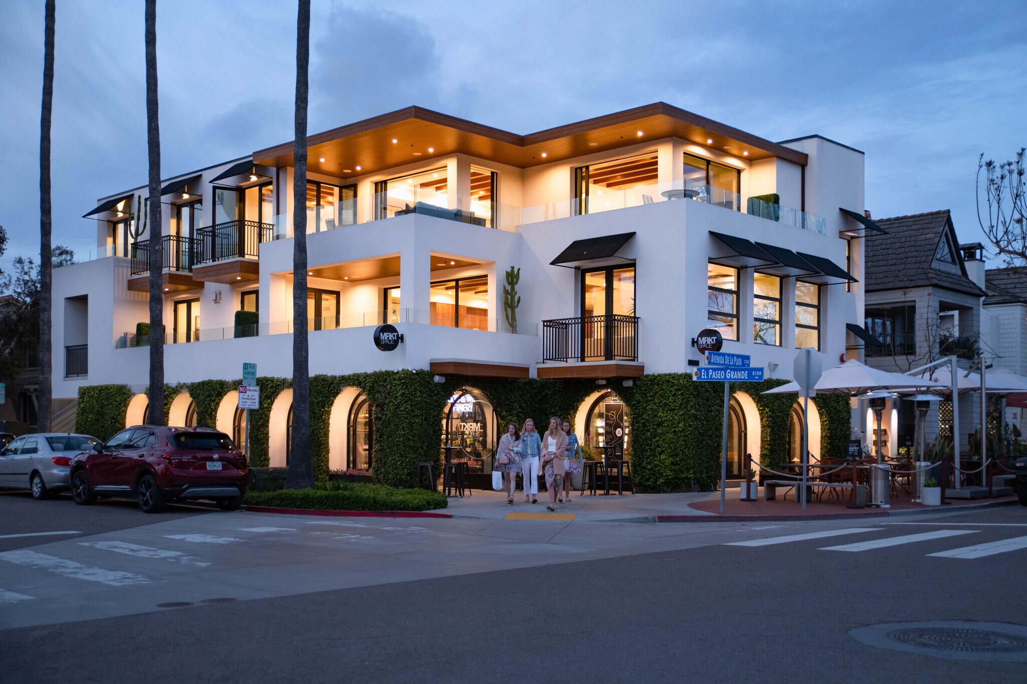 2202 Avenida De La Playa, La Jolla, CA à louer Photo de l’immeuble– Image 1 sur 15