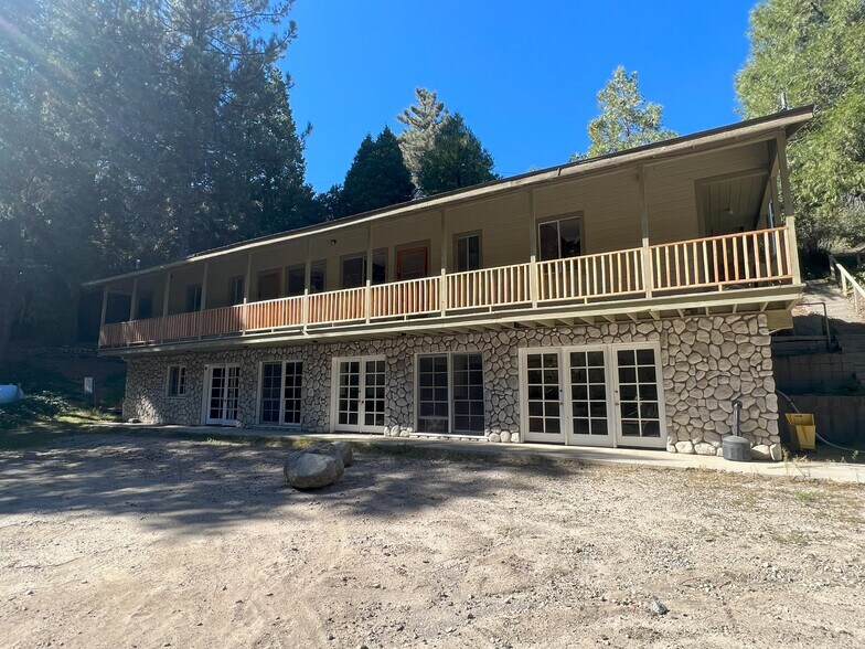 23828 Angeles Forest Hwy, Palmdale, CA à vendre - Photo principale – Image 1 sur 13