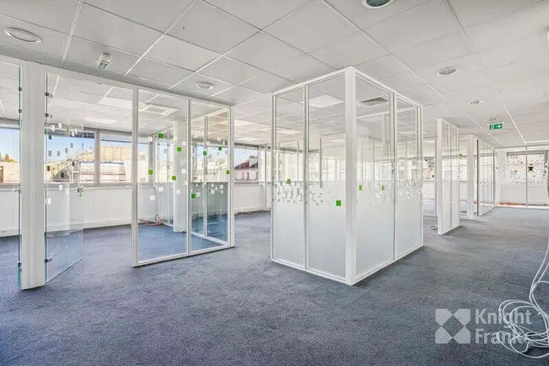 67 Rue Anatole France, Levallois-Perret à louer - Photo de l’immeuble – Image 3 sur 6