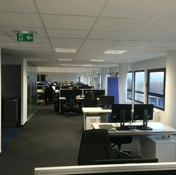Bureau dans FREYMING-MERLEBACH à louer - Photo de l’immeuble – Image 1 sur 5
