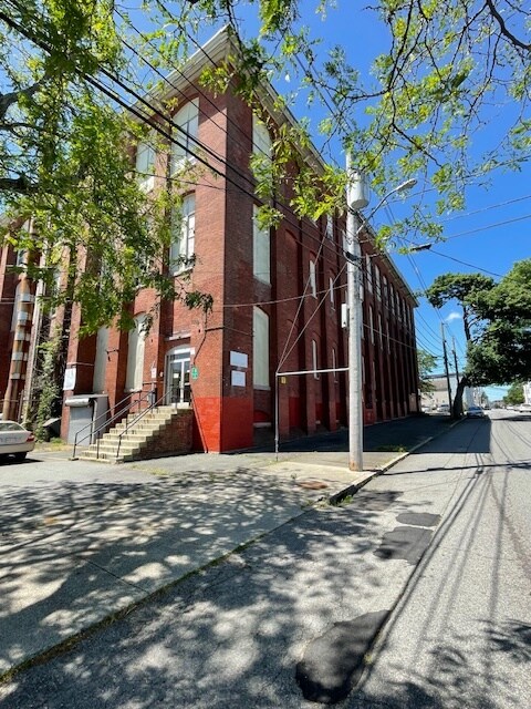 75 David St, New Bedford, MA à louer Photo de l’immeuble– Image 1 sur 25