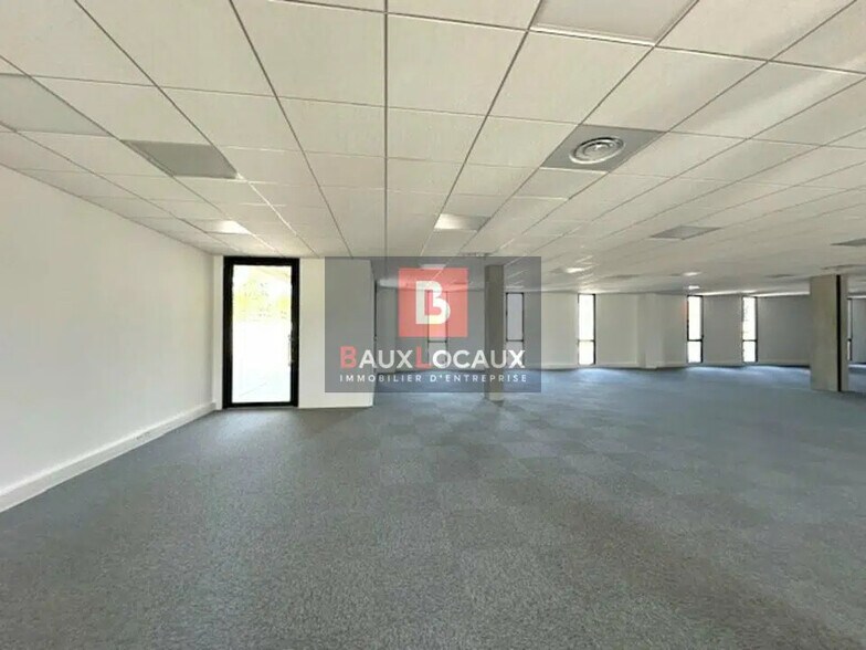 Bureau dans MONTFAVET à louer - Photo de l’immeuble – Image 3 sur 10