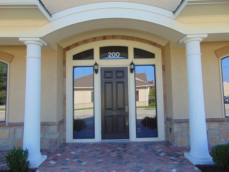 708 N Ashley Ridge Loop, Shreveport, LA à louer - Photo de l’immeuble – Image 3 sur 10