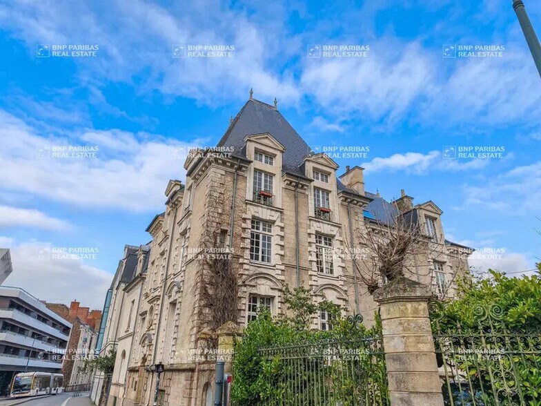 Bureau dans Rennes à louer - Photo de l’immeuble – Image 1 sur 10
