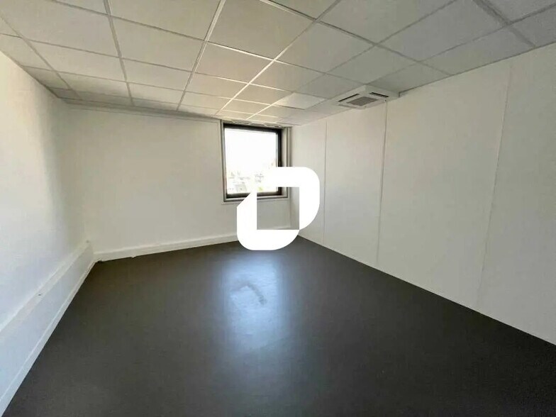 Bureau dans Boulogne-Billancourt à louer - Photo de l’immeuble – Image 2 sur 15