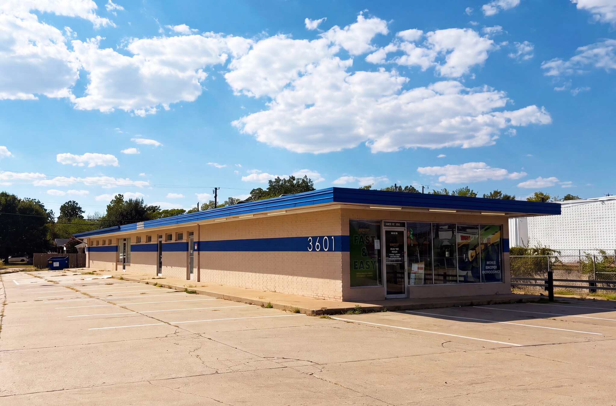 3601 N May Ave, Oklahoma City, OK à louer Photo de l’immeuble– Image 1 sur 2