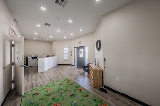 13405 Main St, Frisco, TX à louer Photo intérieure– Image 2 sur 23