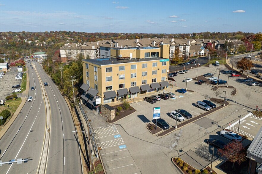 1699 Washington Rd, Pittsburgh, PA à louer - Photo de l’immeuble – Image 1 sur 9