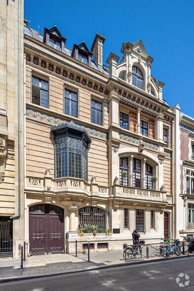 9 Rue Fortuny, Paris à louer - Photo principale – Image 1 sur 8