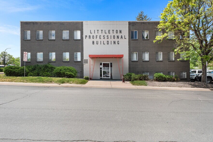 709 W Littleton Blvd, Littleton, CO à vendre - Photo de l’immeuble – Image 2 sur 48