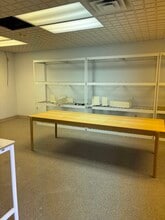 2508-2518 S Cedar St, Lansing, MI à vendre Photo intérieure– Image 2 sur 5