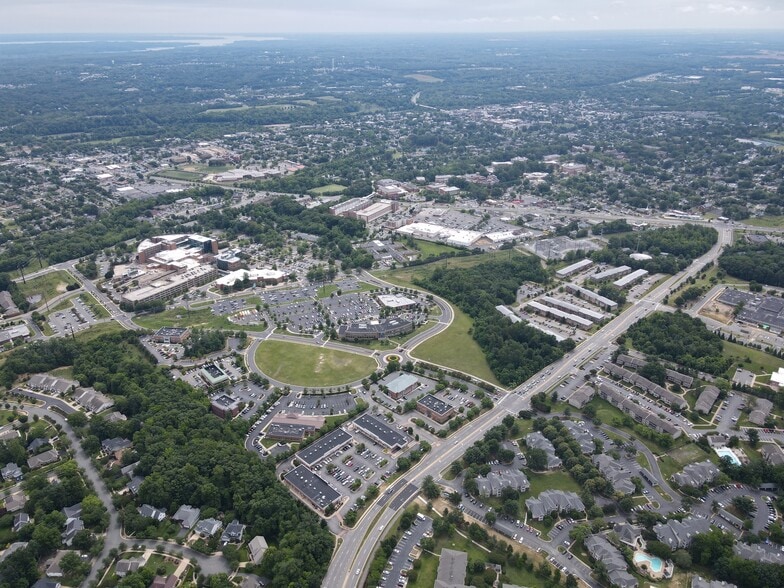 2521-2537 Cowan Blvd, Fredericksburg, VA à vendre - Photo de l’immeuble – Image 3 sur 18