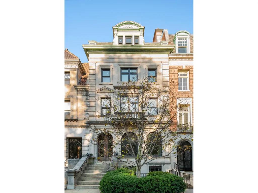 22 Prospect Park W, Brooklyn, NY à louer Photo principale– Image 1 sur 10