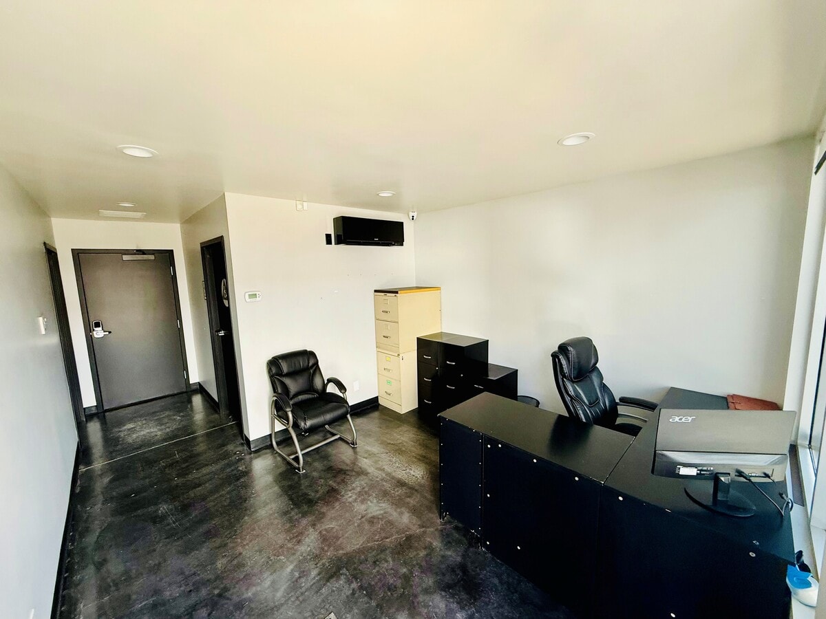 930 Huber St, Grover Beach, CA 93433 - Lot H - - Photo intérieure - Image 2 of 8
