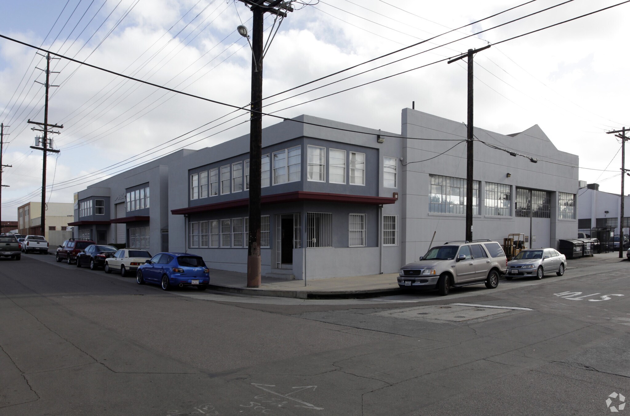 2061-2077 Kurtz St, San Diego, CA à louer Photo de l’immeuble– Image 1 sur 4