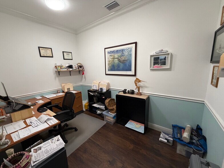 342 Toney Penna Dr, Jupiter, FL à louer - Photo de l’immeuble – Image 3 sur 7