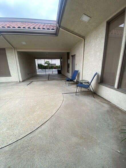 17561 17th St, Tustin, CA à louer - Photo de l’immeuble – Image 3 sur 19