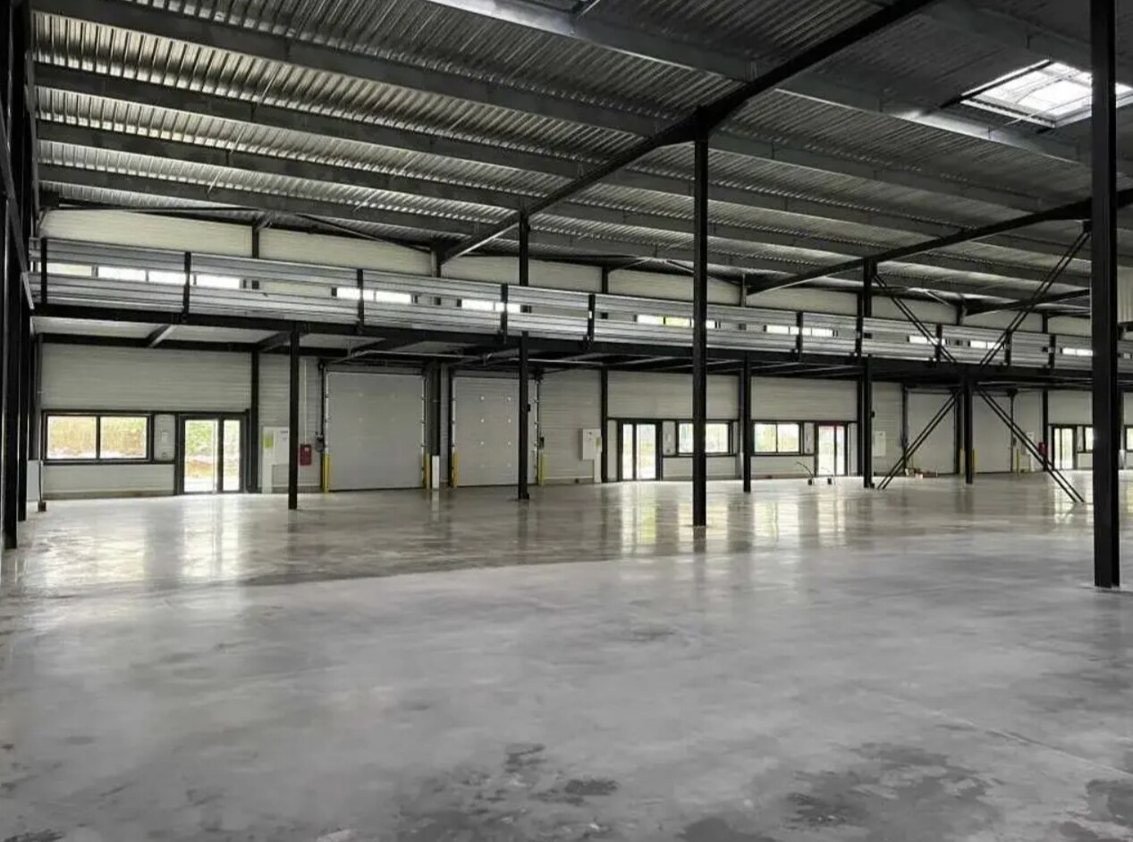 Industriel/Logistique dans Buc à louer Photo intérieure– Image 1 sur 2