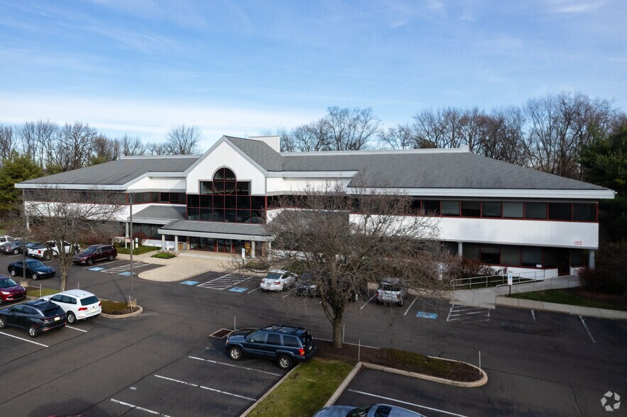 430-450 Lincoln Hwy, Fairless Hills, PA à louer - Photo de l’immeuble – Image 2 sur 7