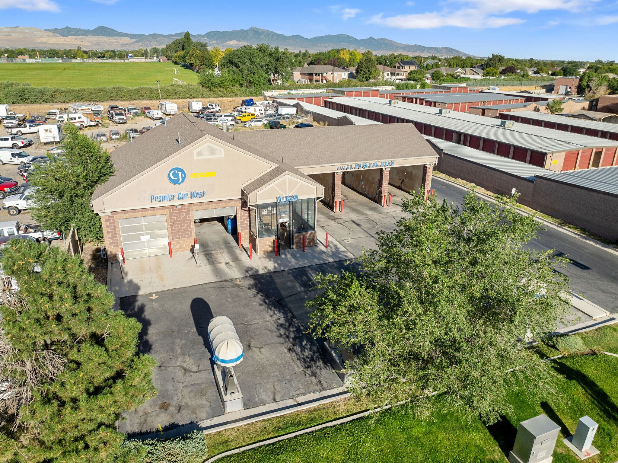 10210 S Redwood Rd, South Jordan, UT à vendre Photo de l’immeuble– Image 1 sur 11