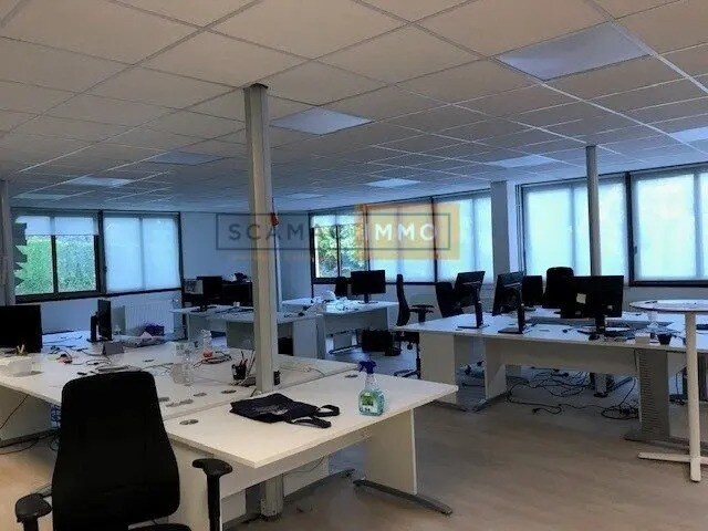 Bureau dans Gometz-la-Ville à louer Photo intérieure– Image 1 sur 1